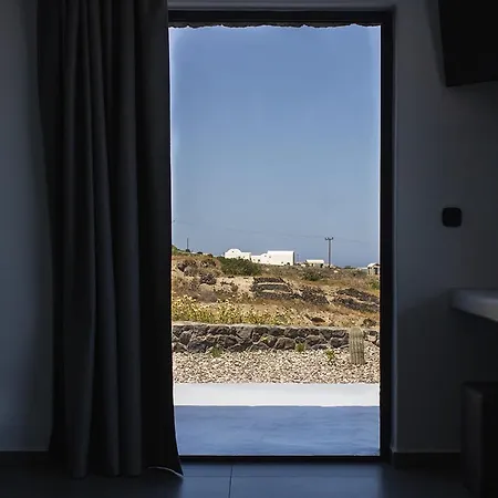 Lithora Santorini *