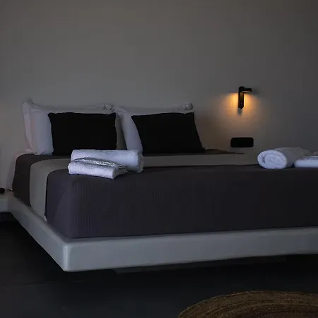 Lithora Santorini * אויה